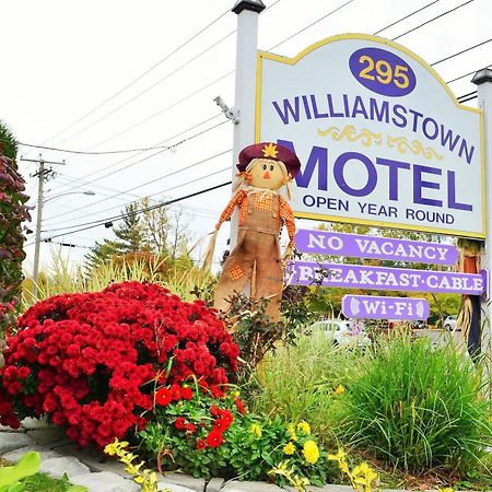 Williamstown Motel Экстерьер фото