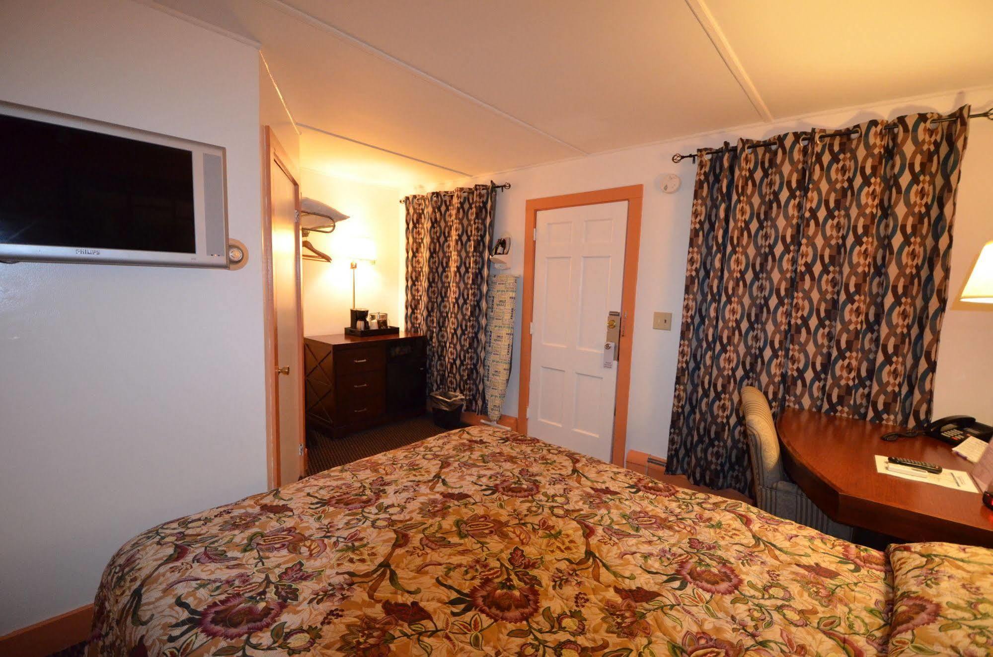 Williamstown Motel Экстерьер фото